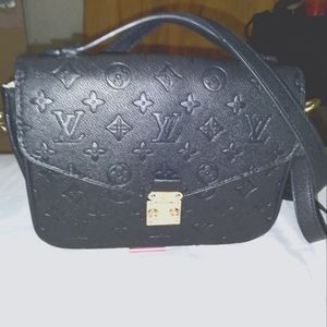 Louis Vuitton metis pochette